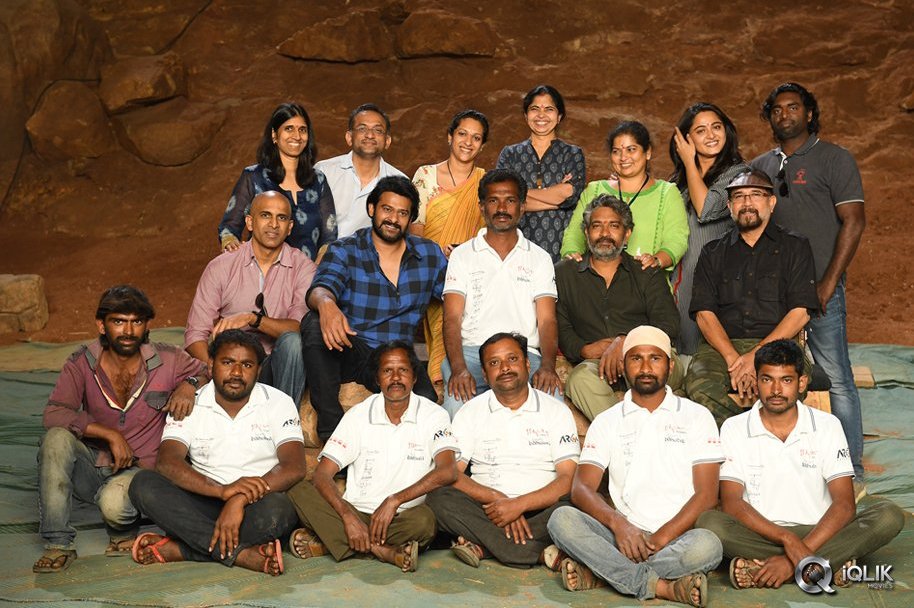 Baahubali-2-Pumpkin-Breaking-Function